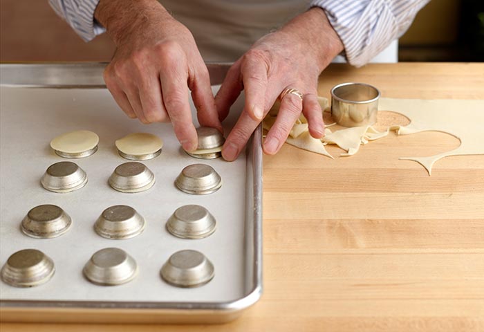 Shaping puff pastry