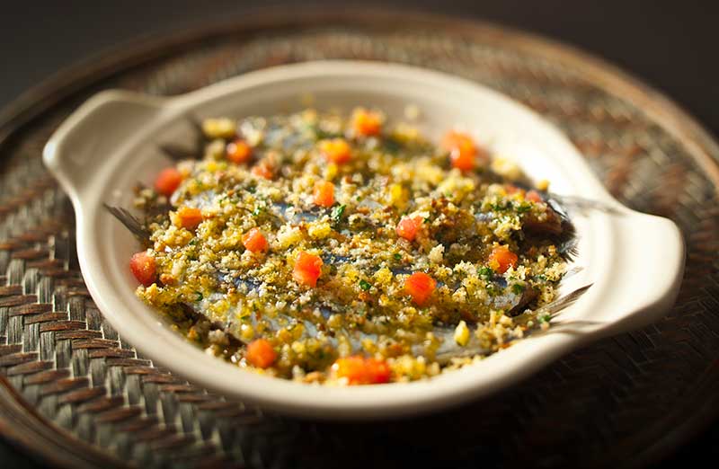 Anchovies with toasted breadcrumbs